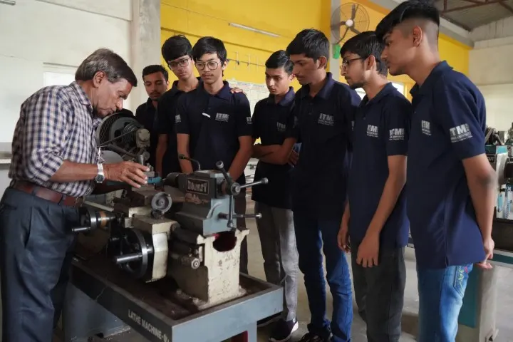 ITM-SLS-Baroda-University-Mechanical-Lab_20-scaled ()