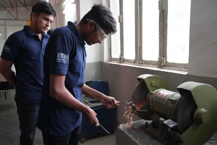 ITM-SLS-Baroda-University-Mechanical-Lab_24-scaled ()